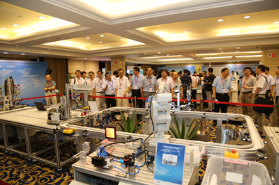 2015全國自動化教育學(xué)術(shù)年會成功舉辦 技術(shù)研究、實驗發(fā)展與創(chuàng)新實踐